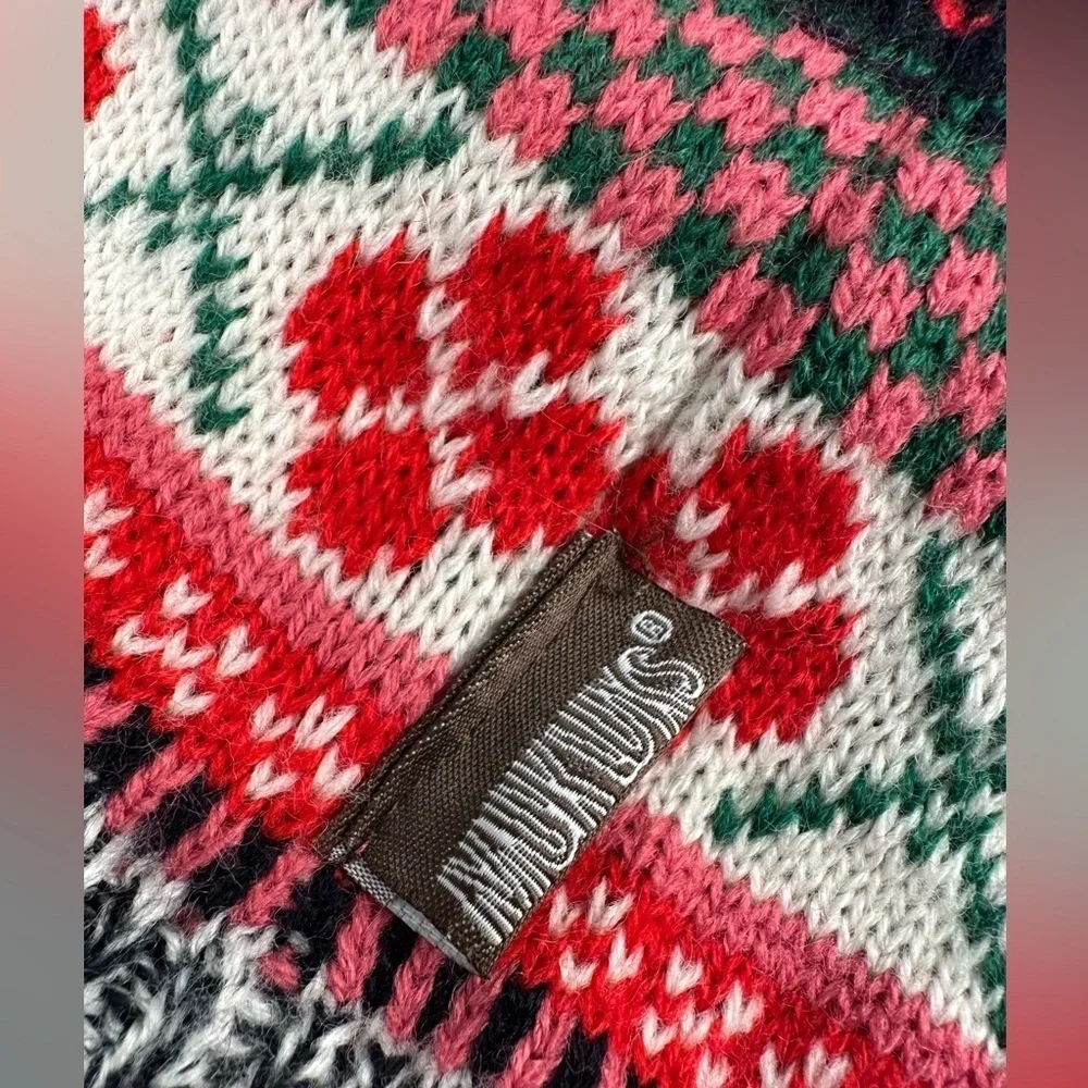 Muk LUKS Norwegian inspired girls hat, excellent condition